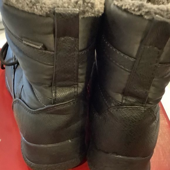 Weatherproof Womens Tara Black Faux Fur Lined Thermolite Insulated Rain Boot - Picture 5 of 6